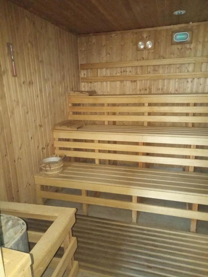 Oazis Wellness Apartman2 ไฮจ์ดุสโซบอสโล ภายนอก รูปภาพ